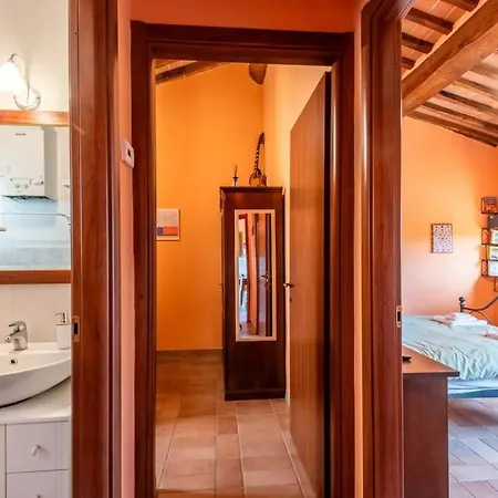 With Jacuzzi And Views Of The Tuscan Hills Appartement Murlo
